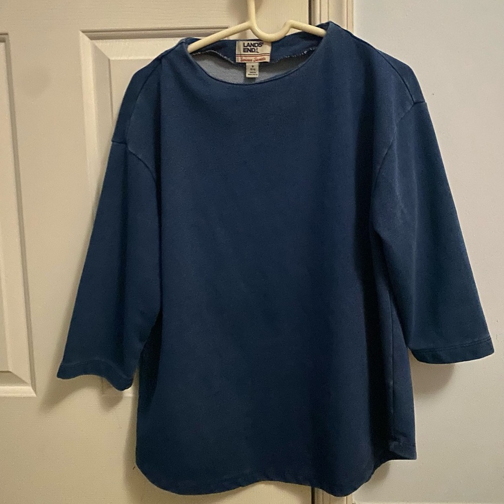 Navy blue Lands End size medium sweatshirt like new!